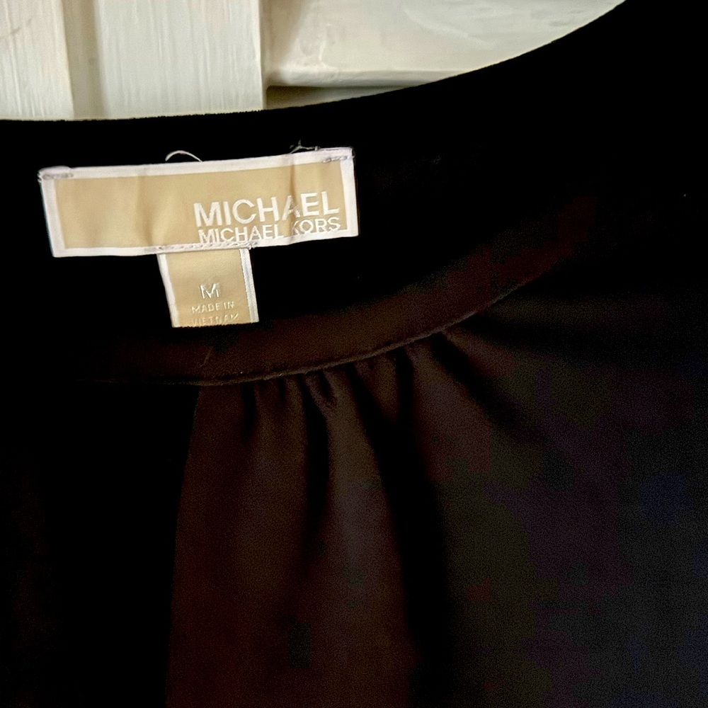 Michael kors cute dress with shoulder